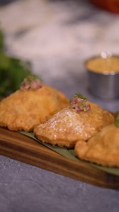 It’s Empanada Day — but we’re celebrating ALL WEEK LONG!  Come indulge in our best-selling Peruvian empanadas, golden and packed with flavor. Only this week at Tanta #PeruvianRestaurant #Peruvianfood #DowntownChicago #TantaChicago #ChicagoEats #CocinaPeruana #EmpanadaWeek | Tanta Cocina Peruana | Facebook