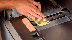 Video: How to Sharpen Jointer Knives - FineWoodworking