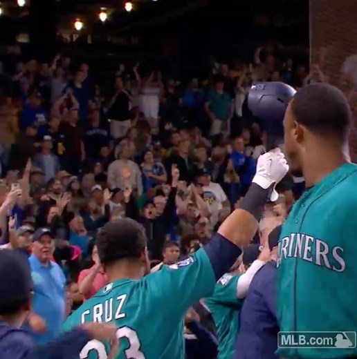 3️⃣0️⃣0️⃣ | Seattle Mariners