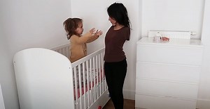 Mother Without Arms Shares Methods She Uses In Order To Accomplish Her Afternoon Routine