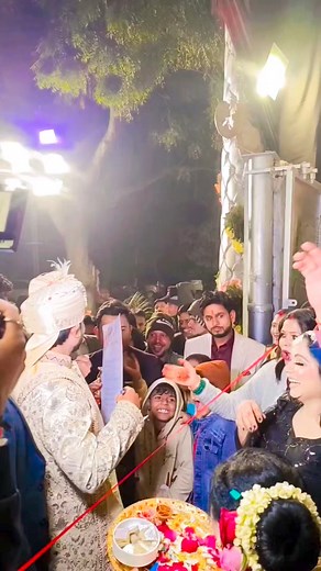 Mere saiya super star 👩🏻‍❤️‍👨🏻💝🥀💞❣️ . . . follow me :- @charlee_creation . . . . #charlee_creation #couple #wedding #couplegoals❤ #weddingphotography #bride #weddingcouple #moment #beautiful #moments | Arun Kumar