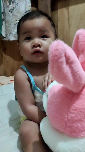 Ganahan kaayo siya sa rabbit stuff toy niya, nalimot ra ba mi kinsay gahatag ani. Anyway, thankyouuuu ninang/ninong 💜 | Mary Ann Delantar-Nuevo