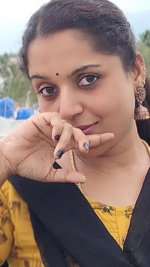 Nilavai konduvaa kattilil katti vai 🖤💛💋🥰🤩 | Pavii-Thaara