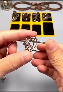 Metal Puzzle Solving,8/16/24/40Pcs 3D Interlocking Metal Wire Puzzles Set for Adults,Brain Teaser Puzzles IQ Logic Mind Games,Reverse Thinking Physics Mind Games for Party