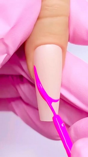 🌈 Mason Jar Rainbow Jello Shots 🍹 A boozy, colorful masterpiece in a jar! 🎉✨ 🔹 Layers & Ingredients: 💖 Pink: Watermelon Jello Watermelon Vodka 💜 Purple: Grape Jello Grape Vodka 💙 Blue: Blue Raspberry Jello Blue Raspberry Vodka 💚 Green: Green Apple Jello Apple Pucker 💛 Yellow: Lemon Jello Lemon Pucker 🧡 Orange: Orange Jello Peach Schnapps Mango Malibu ❤️ Red: Strawberry Jello Strawberry Vodka & Raspberry Jello Raspberry Vodka 🌀 Instructions: 1️⃣ Prepare the first jello layer by dissolv