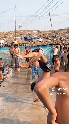 Fun Swimming Pool Clips to Enjoy