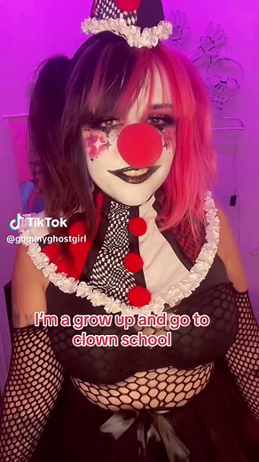 Its still entertaining I guess 🤡 #clown #clowncosplay