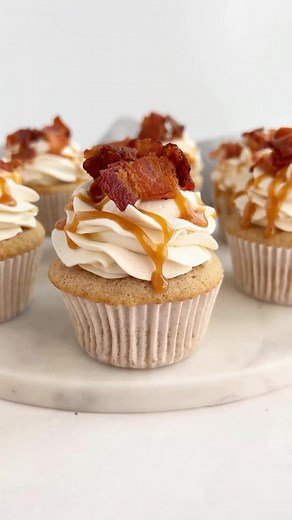 Hear us out…cupcakes are totally a breakfast food! We’d definitely have a few of these bacon topped cupcakes from Bake Fest instructor @cakemehometonight for breakfast! Double tap if you agree! 🧁🥓💙 Repost @cakemehometonight #cupcake #cupcakes #cupcakesofinstagram #cupcakestagram #cupcakedecorating #bacon #baconbaconbacon #baconmakeseverythingbetter #maplebacon | The Bake Fest