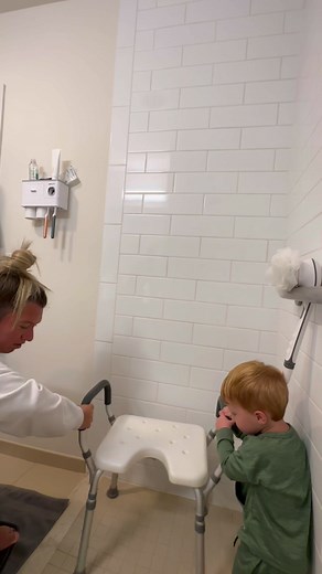 13M views · 146K reactions | Unfortunately I'm unable to shower myself so my husband helps me. Ever since our son was born we'd always shower me while my son is sleeping or with a family member/neighbor. The other day was the first time we tried to shower while he was up and it was a sUccess! He wanted to help and it was the most precious thing | 횆횑횎횎횕 홻횒횏횎 횒횗 횝횑횎 횆횑횎횎횕 횆횘횛횕획 | Facebook