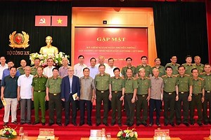 Gặp mặt kỷ niệm 76 năm Ngày truyền thống lực lượng An ninh nhân dân