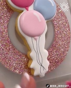 Cute balloon cookies design 🎈 | MetDaan Yummy