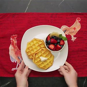 Did you know, homemade cranberry syrup makes an excellent ice cream topping? Try it today - #VanillaIceCreamDay https://www.uscranberries.com/recipe/cranberry-syrup/?utm_content=sked_62aa1ce2052b7d37932e1edd&utm_medium=social&utm_name=sked&utm_source=instagram | US Cranberries