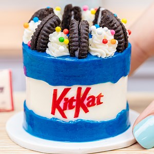 77K views · 1.1K reactions | Miniature OREO KITKAT Cake Decorating | Yummy Cakes | Facebook