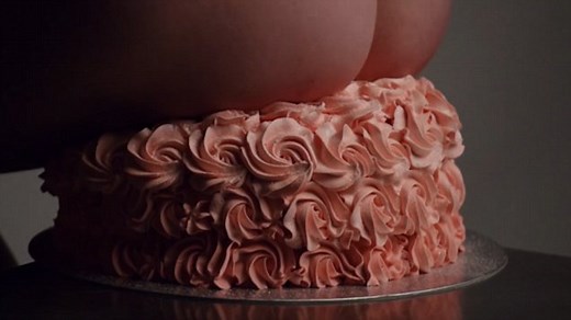 Sploshing: bellies and butts being dropped on cakes