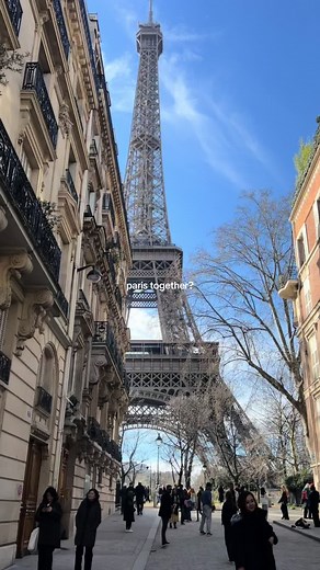 Paris Vacation: Travel to France and Experience Paris Together