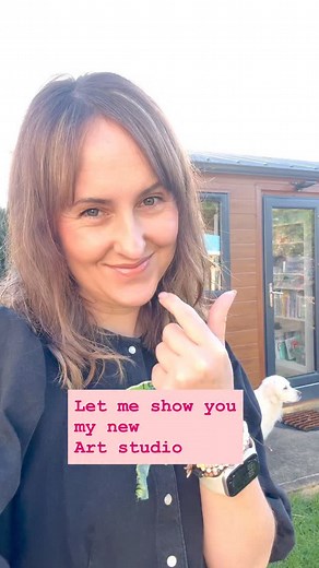 My little cosy art space 🥰🥰🥰 I had to move out from my home art studio as my daughters want to have separate rooms❤️ #tandiart #artsy #artspace #artstudiolife #artstudio #studio #sheshed #shed @shanettesuperiorspace | TandiArt