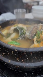 Another memorable meal in Jeju-do! My cousin took us here 순옥이네명가 for seafood hotpot. The dish was actually called jeonbok ttukbaegi (abalone hotpot) on the menu but contained various other shellfish. Everyone else ordered that, but something else caught my eye -- miyeok guk (seaweed soup) with sea urchins (seongge, 성게) and sea snails called bomal (보말) in Jeju-do. Every spoonful of the briny, slightly sweet and nutty soup was a pleasure! Both are must-have dishes when you're in Jeju-do! | Korean 