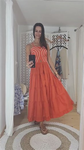 Shopping with Andrew is next level! My advice... Find a friend who can steal the spotlight & let them GLOW! 🤣 btw, how fabulous is Alexandra?!? 🥰 #corfu #greece #vacation #shopping #alexandraparisidesigns | Captainkatemccue