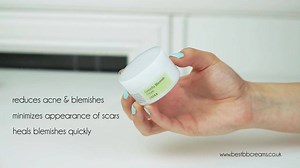 Do you have acne pimples?? . GET YOURS NOW 😻 . 😍Centella Blemish Cream😍 . 🌸The CosRX Centella Blemish Cream hydrates while calming troubled skin and reducing the appearance of scars. . 🌸Suitable for sensitive or acne-prone skin, . 🌸The CosRX Centella Blemish Cream is a great spot treatment for those who struggle with acne. . 😍كريم سنتيلا لعلاج حب الشباب 😍 . 🌸يرطب بينما يهدئ البشرة المضطربة ويقلل من ظهور الندبات. 🌸مناسب للبشرة الحساسة أو المعرضة لحب الشباب. 🌸يعتبر كريم علاجًا رائعًا لم