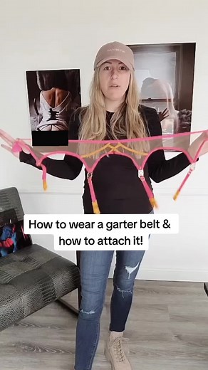How to Wear a Garter Belt: Tips and Attachment Guide