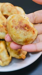 21K views · 178 reactions | ആരെയും കൊതിപ്പിക്കും പലഹാരം襤#snacks #teatime @shamees_kitchen . . No Repost ❌ | Shamees Kitchen | Facebook