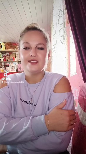 525 reactions · 34 comments | Fata din tramvai #vizualizari | Ana-Maria Stan | Facebook