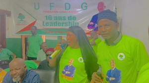 Le bureau de femmes de la fédération de l’UFDG en Guinée Bissau au micro. | Morlaye sylla L'enfant de kania