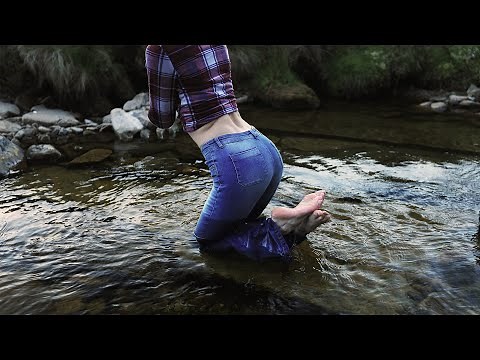 Getting my Northmore Denim Jeans wet while going bare feet...
