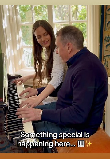 Jools Holland & Lady Va Piano Duet in London
