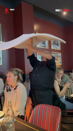 5.7K views · 116 reactions | Chef showing off impressive Pizza dough twirling skills! #viralsnare #pizzaparty #pizzadough #PizzaTwist | ViralSnare | Facebook