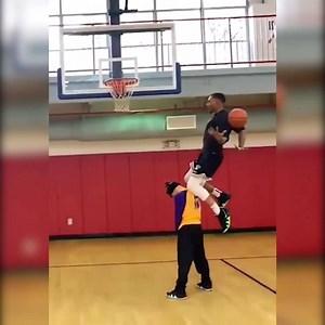2.5K views · 24 reactions | JORDAN Southerland is a FREAK dunker!  | Sport Vines | Facebook
