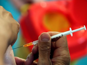 COVID-19: Testing centres stretched to the limit; 11,000 booster appointments snapped up