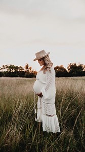 Have a fun fall maternity photo shoot!! #pregnancy #pregnant #maternityphotoshoot | Maternity Comfort Solutions