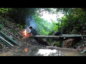 Solo Bushcraft: Camping on a small stream, making a beautiful bamboo house in the wilderness - Day17