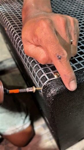 Grill screwing process #tutorial #woodworking #speakerbox