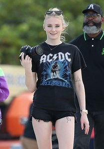 Sophie Turner - Jonas Brothers Beach Video Photoshoot in Miami Beach 03/26/2019 • CelebMafia