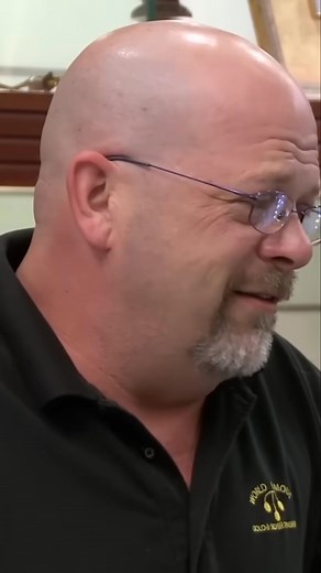 39K views · 352 reactions | Join us as we bid farewell and express gratitude after a surreal pawn shop experience! Watch us negotiate the price of a guitar, settling at $8,500. An amazing deal for a piece of musical history! #PawnShopAdventures #PawnShopAdventures #GuitarDeals #NegotiatingPrice #SurrealExperience #Gratitude #MusicalHistory #BehindTheScenes #ShopTalk #BargainHunter #MoneyTalks | The Vintage Guitar Community | Facebook