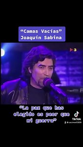 CAMAS VACÍAS Hablar de Joaquín Sabina nos lleva siempre a su imagen de mujeriego y “cierrabares”. En alguna ocasión él mismo ha afirmado que durante muchos años ha contribuido a crearse esa caricatura de sí mismo. Y, para que vamos a engañarnos, cierto es. Como para gustos, los colores, esto ha sido utilizado a partes iguales por sus detractores y sus admiradores más acérrimos. Algunos dicen que desde que le dio el “marichalazo” no ha vuelto a componer igual, y otros lo atacaban constantemente p