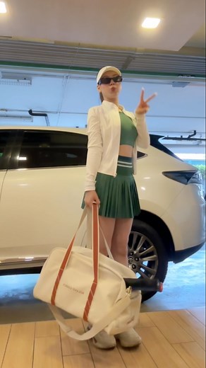 AM court sesh, 1st volley swing. Not bad for a newbie. 🎾🌤️ 💚#outfitideas #tennis #tennis🎾 #tennislife #tennislovers #tennislove #tennisoutfit #tennisootd #เทนนิส #ตีเทนนิส #ชุดเทนนิส #ชุดออกกำลังกาย | PS MineMint