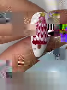 Creating Christmas tree nails is a fun and festive way to get into the holiday spirit!🎄🎄 | Vettsy