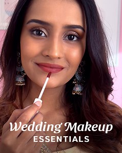 Dazzle at every wedding with this simple and elegant look! | Glamrs