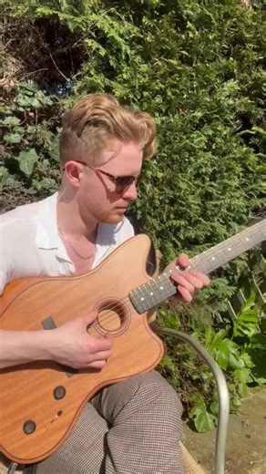 petercooleymusic son Acoustasonic = ✨☀️💫 �Partagez vos vidéos en utilisant le hashtag #FenderFeature. Elles seront peut-être sélectionnées pour figurer dans l’une de nos prochaines publications. | Fender