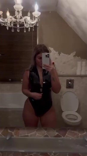 outfit check
