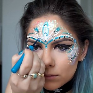 1.4M views · 597 shares | Creative galaxy makeup look ✨⚡️ By: @sophiehannah | MetDaan Makeup | Facebook