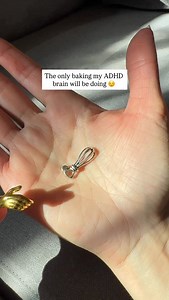 Anyone else with ADHD mentally not able to follow instructions long enough (or accurate enough) to bake?! I can’t be the only one 🙈 Introducing the newest iSpy Chill Pill series- Stir & Seek 🥄🧑‍🍳 An interactive Chill Pill you can actually stir! 🥹 Meet the Funfetti Chill Pill 🎂 Use the detachable magnetic hand charm 🧲 to whisk the ingredients while you hunt for the hidden object inside! 👩‍🍳 I handmade these miniature eggs out of resin bc I couldn’t find any mini eggs that had clear egg w