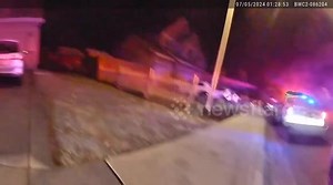 USA: Redmond Officers Save Sleeping Residents from Blaze, Extinguish Fire Caused by Fireworks