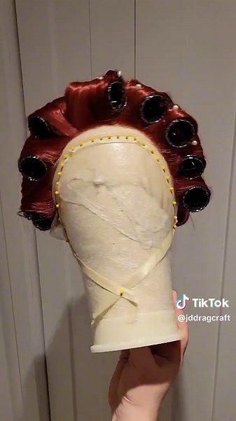 🍷 BOUNCY BURGUNDY 🍷 #mtldrag #localdrag #drag #wig #dragwig #dragqueen #behindthescene