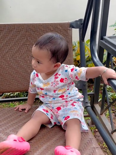 Ayunan Anak: Lagu Ayun-Ayun dan Permen Mentos Murah