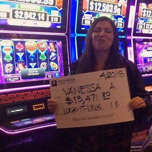 Congratulations to Vanessa on her big Lock It Link win! Her excitement sure is infectious! 😊 #WinningWednesday | Pechanga Resort Casino