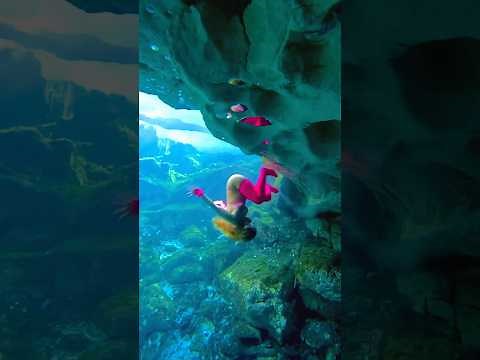 Doing flips on the moon underwater #freediving #swimming #underwater #extremesports #moon #nature
